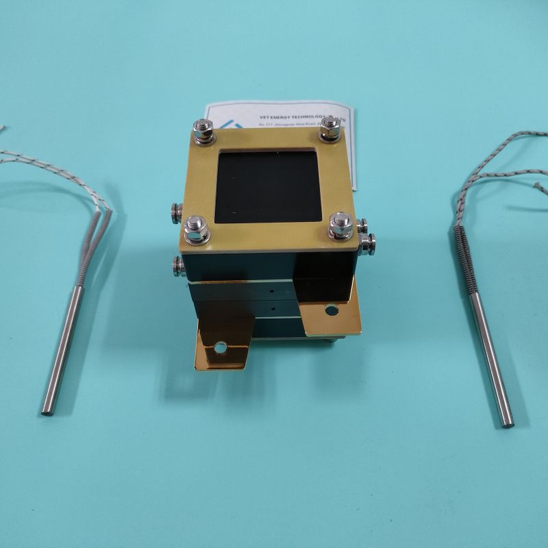 Dispositivo especial para probar el rendimiento de electrodos de membrana de pilas de combustible.